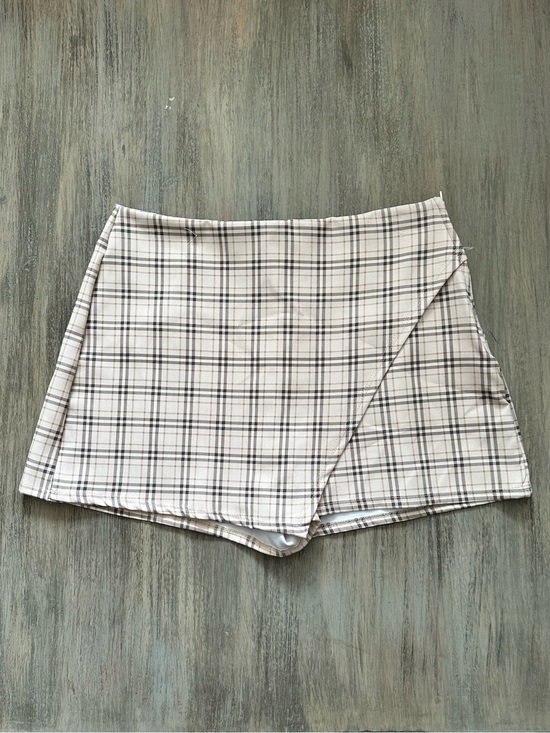 Altar'd State Pants - Altar'd State Women’s Cream and Brown Plaid Mini Skort